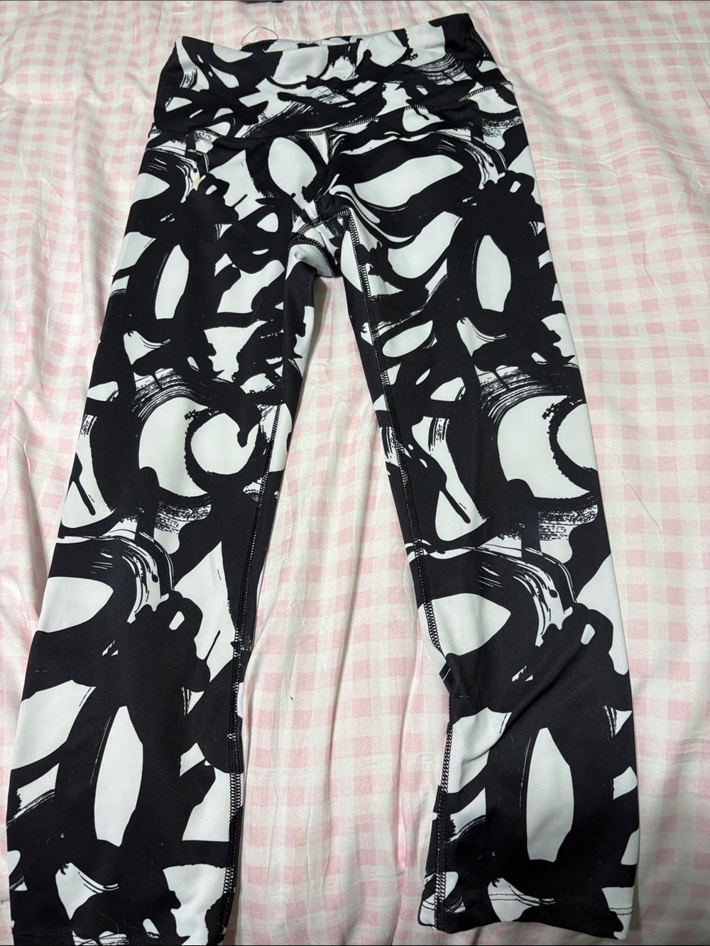 Women's Black & White Abstract Brushstroke Leggings